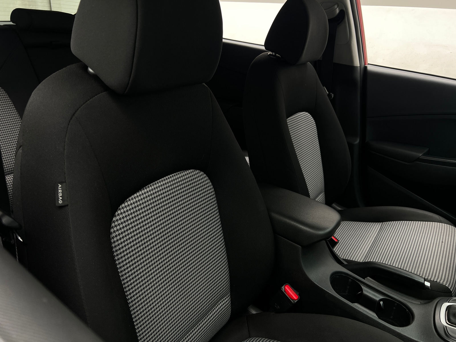 Thumbnail: 2021 Hyundai Kona - 2