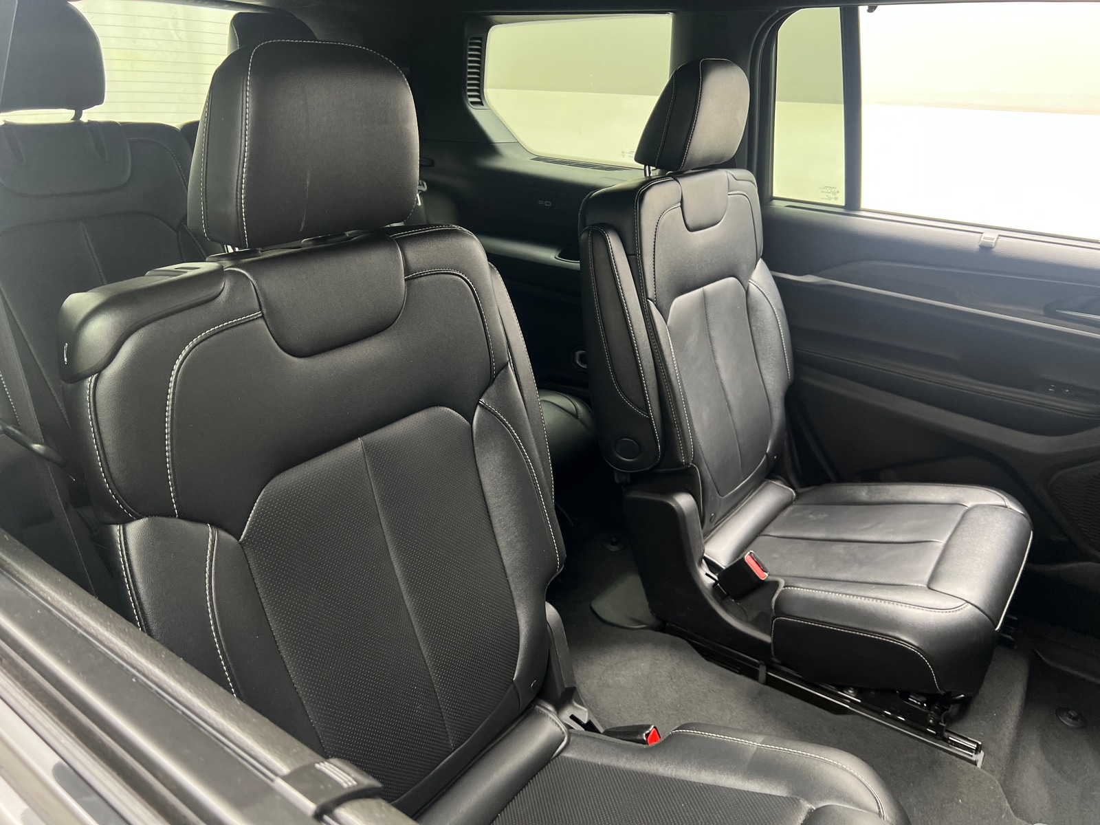 Thumbnail: 2024 Jeep Grand Cherokee L - 5