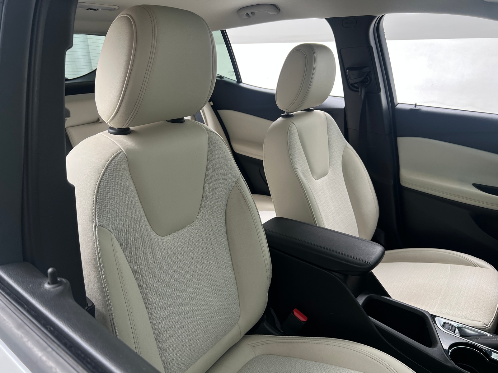 Thumbnail: 2020 Buick Encore GX - 2