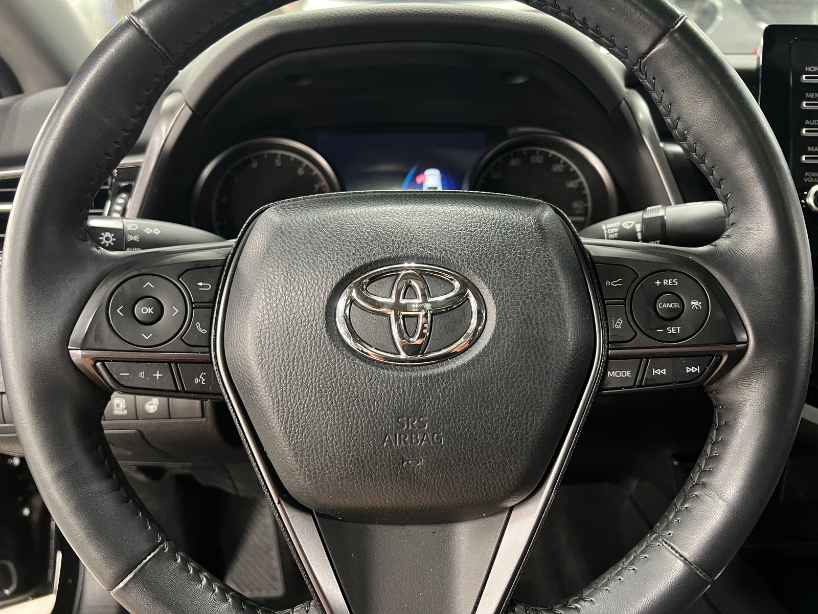 Thumbnail: 2023 Toyota Camry - 4