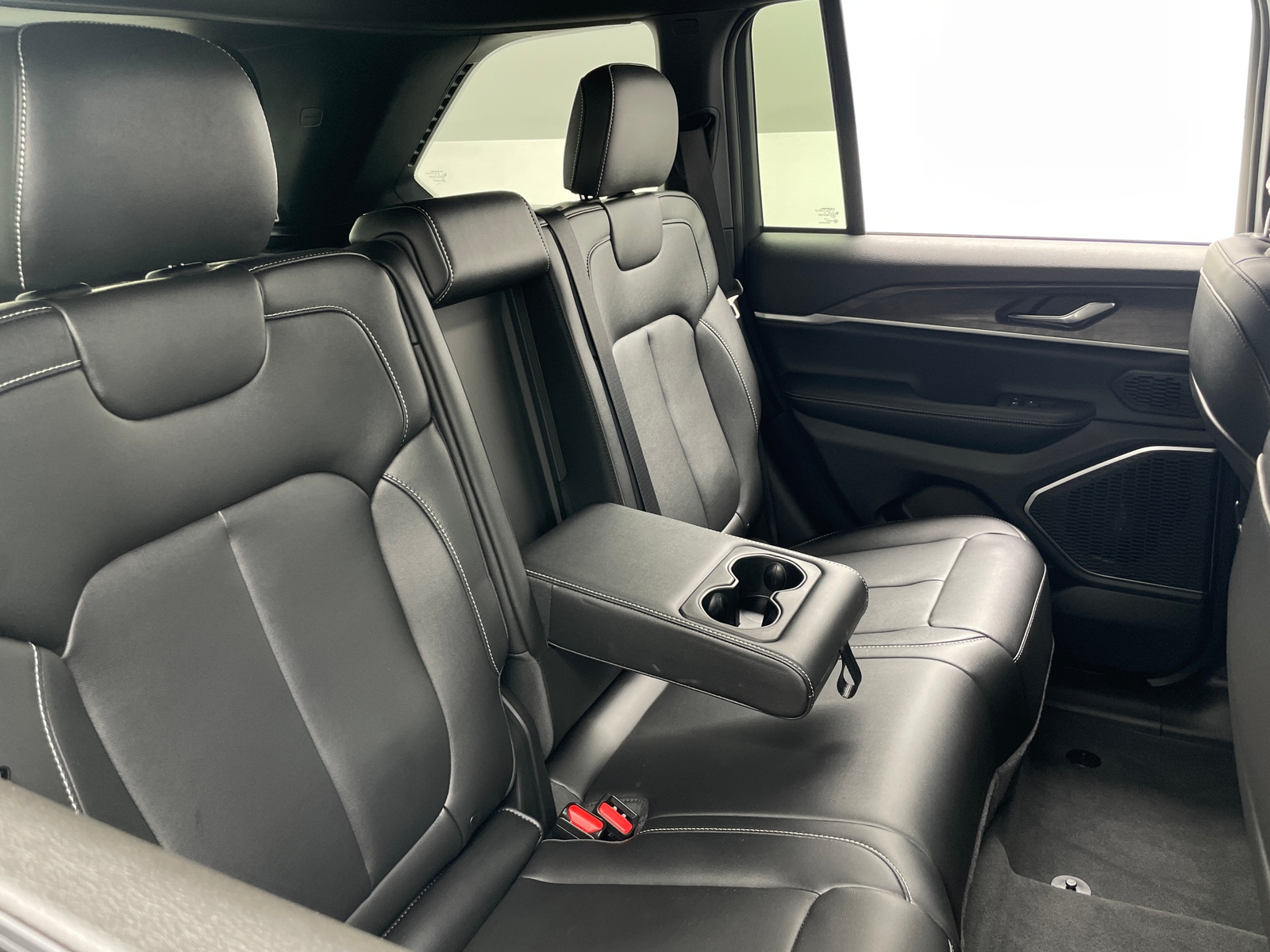 Thumbnail: 2024 Jeep Grand Cherokee - 5
