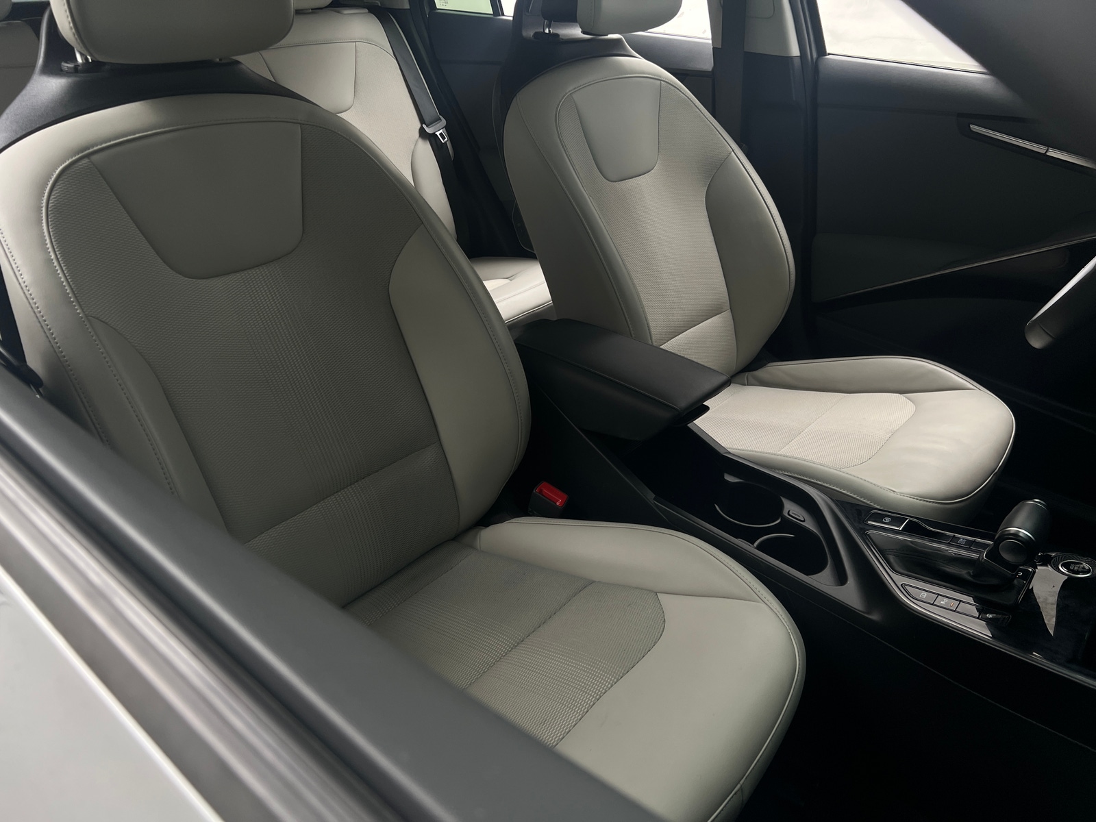 Thumbnail: 2023 Kia Niro - 2