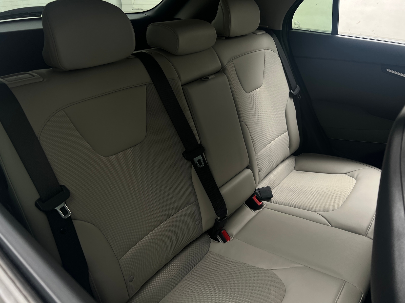 Thumbnail: 2023 Kia Niro - 6
