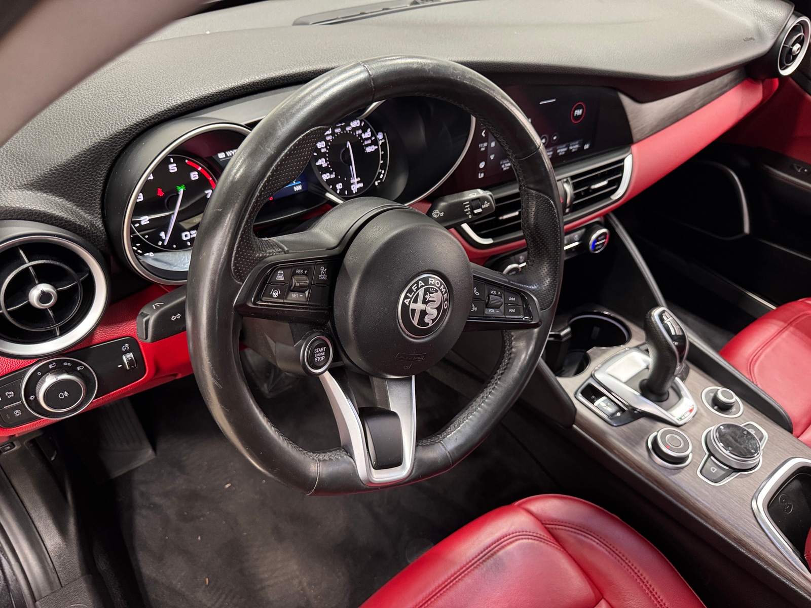 Thumbnail: 2020 Alfa Romeo Giulia - 2
