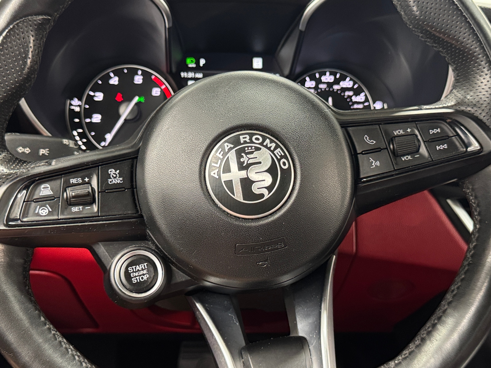 Thumbnail: 2020 Alfa Romeo Giulia - 4
