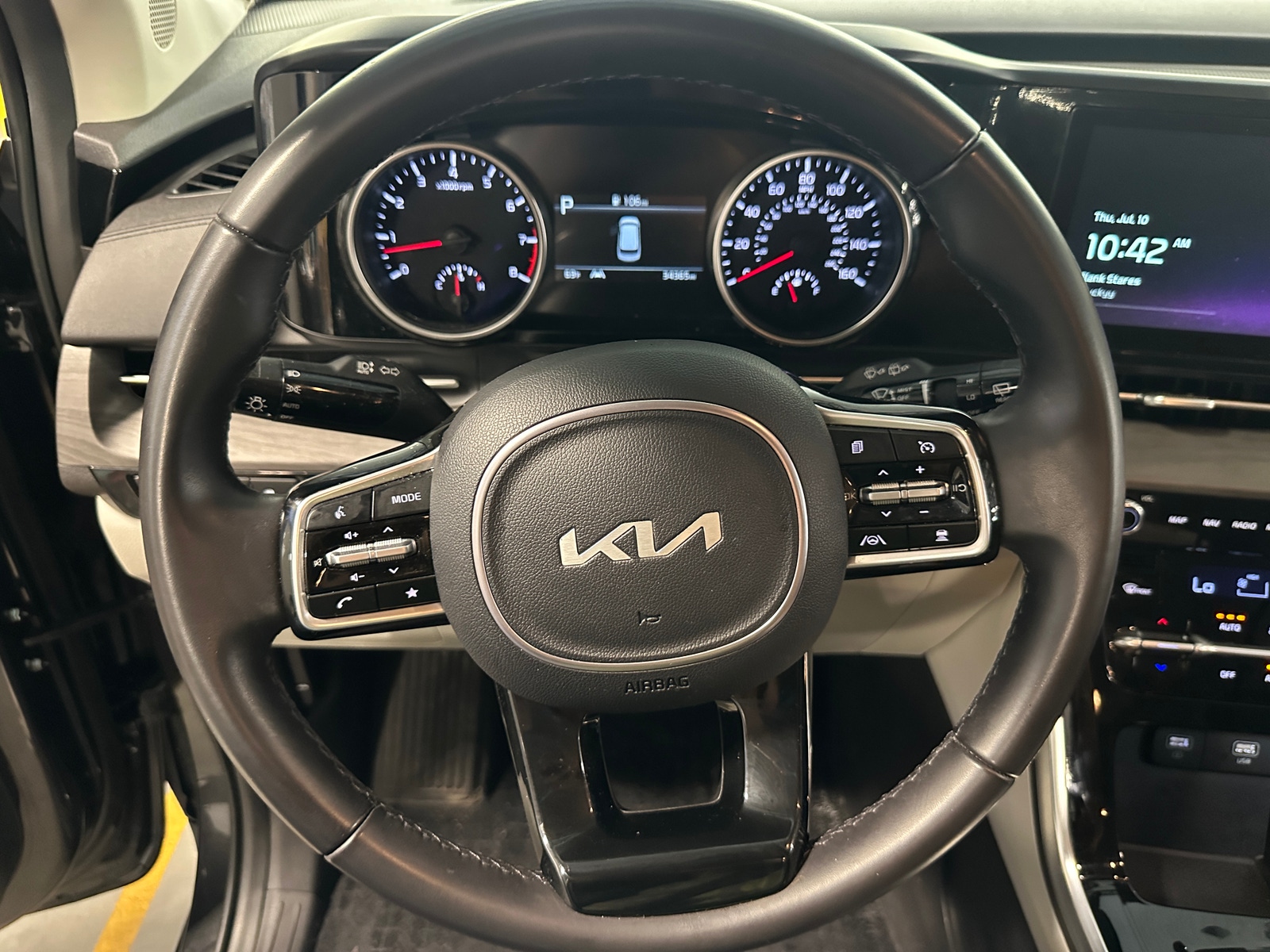 Thumbnail: 2024 Kia Carnival - 4