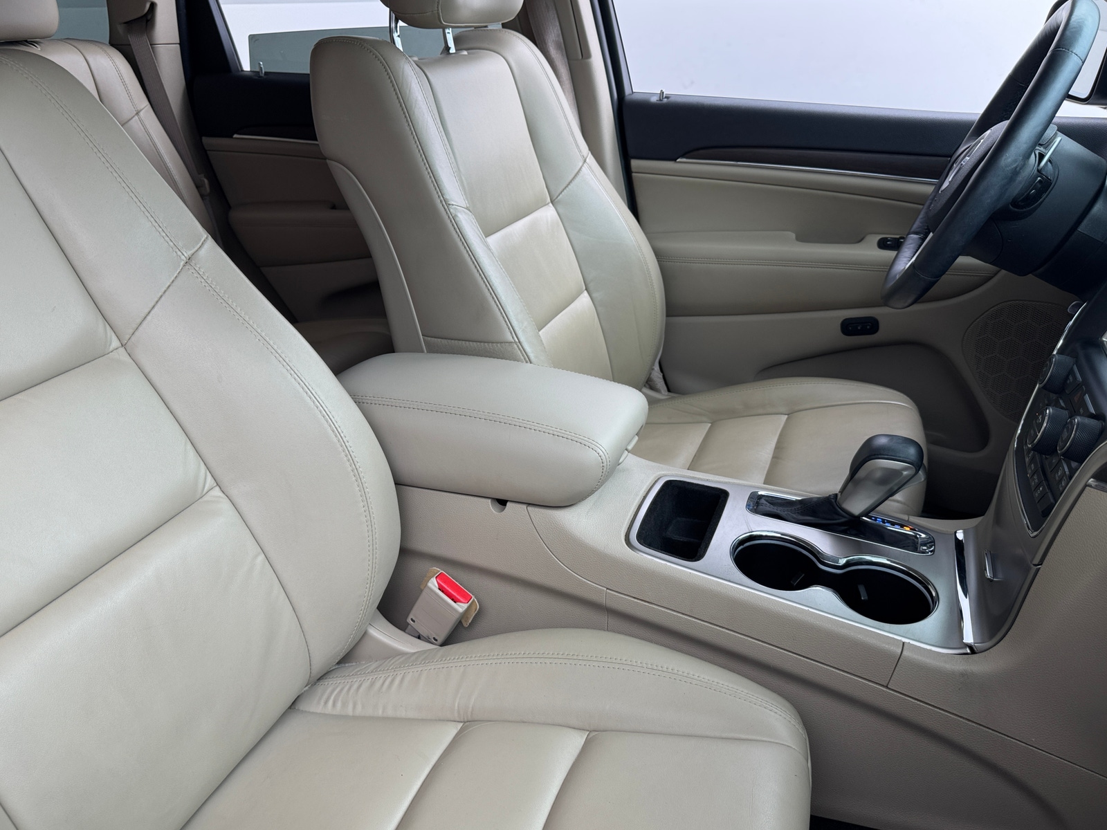 Thumbnail: 2017 Jeep Grand Cherokee - 2