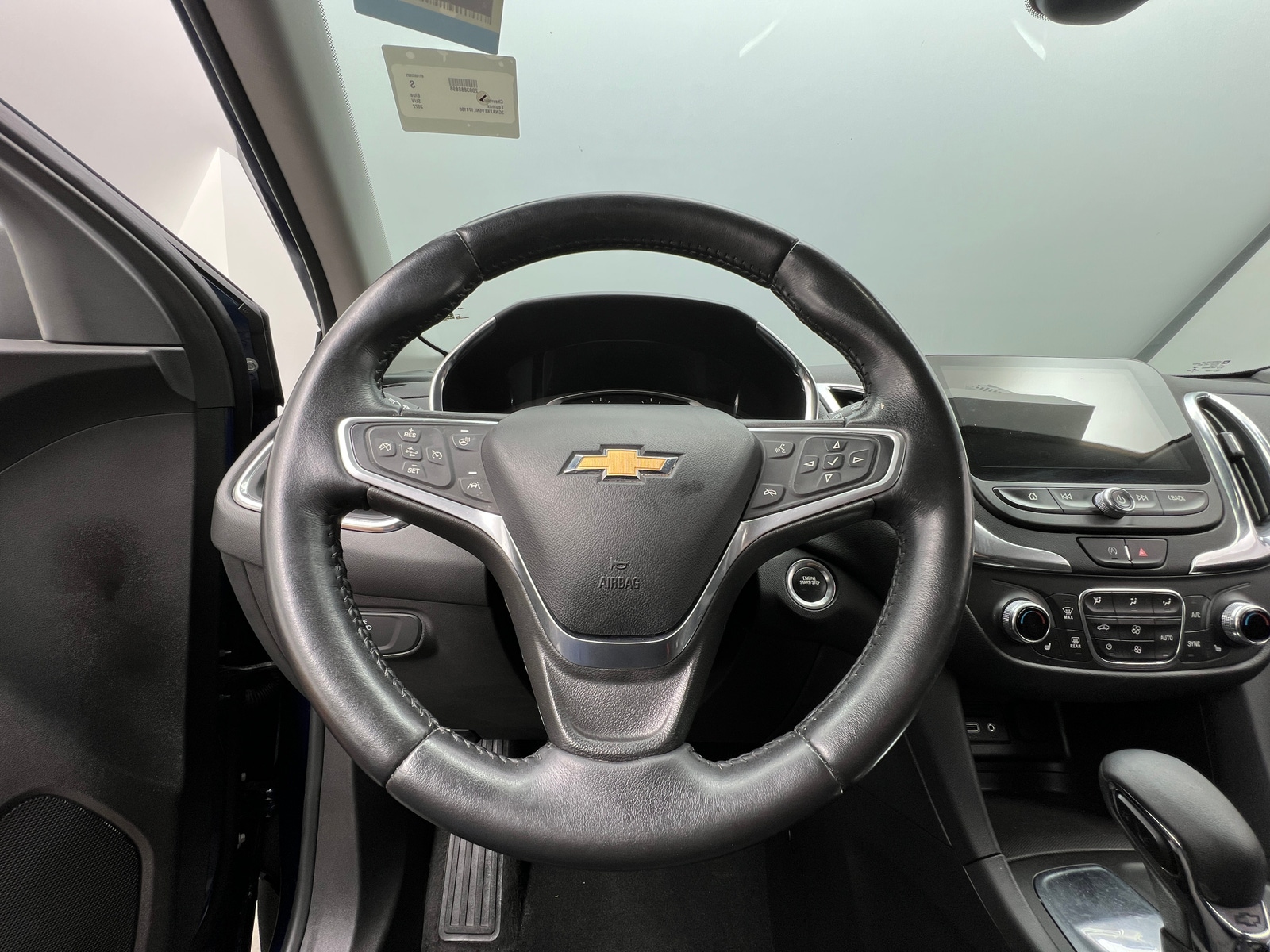 Thumbnail: 2022 Chevrolet Equinox - 5