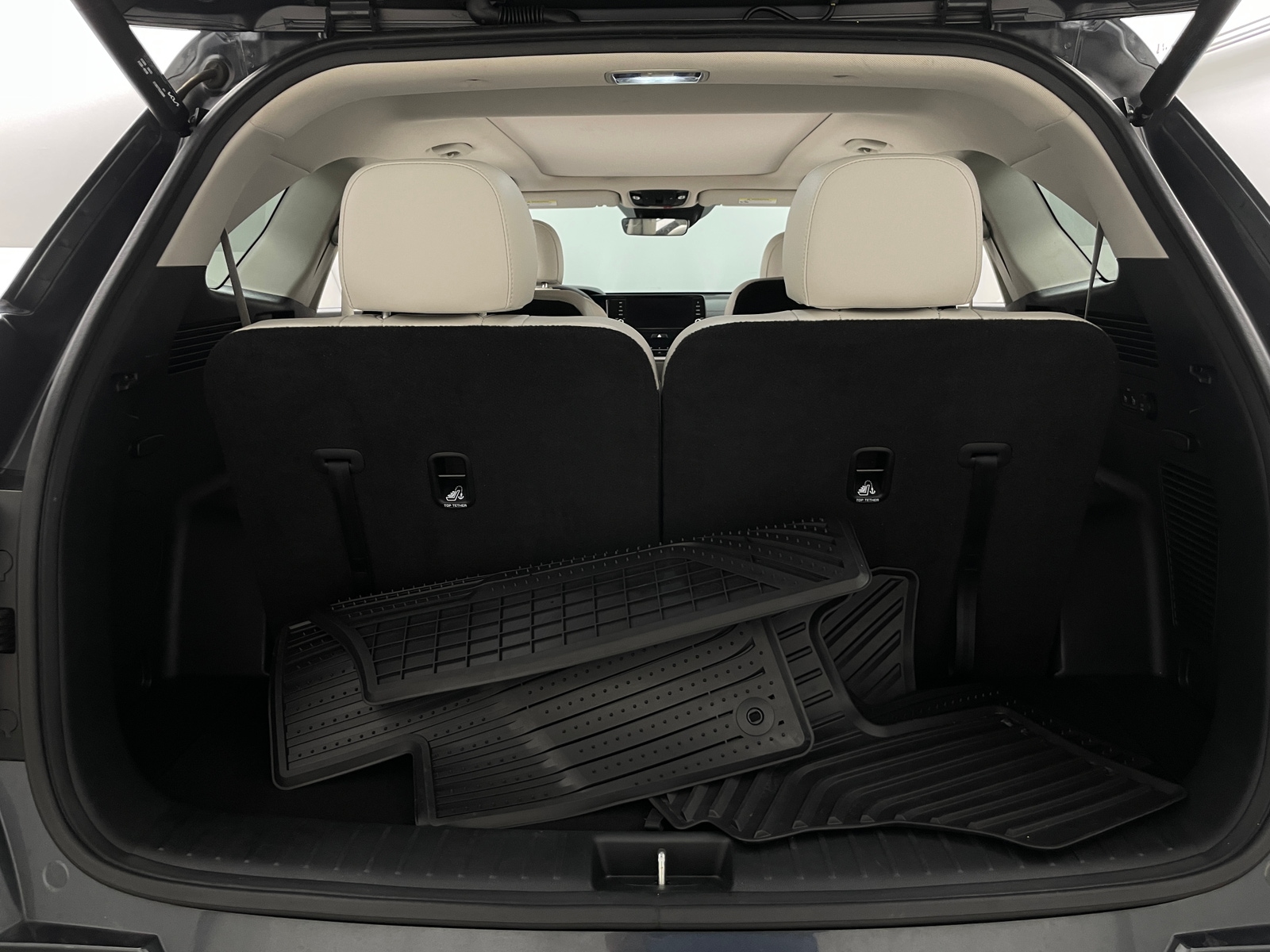 Thumbnail: 2023 Kia Sorento - 6