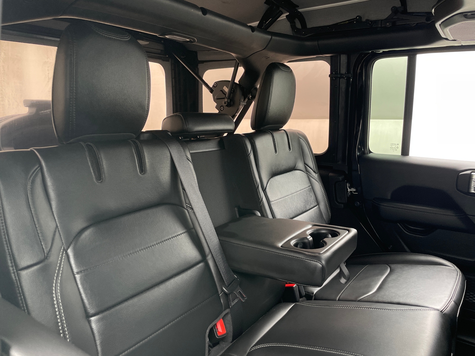 Thumbnail: 2022 Jeep Wrangler - 5