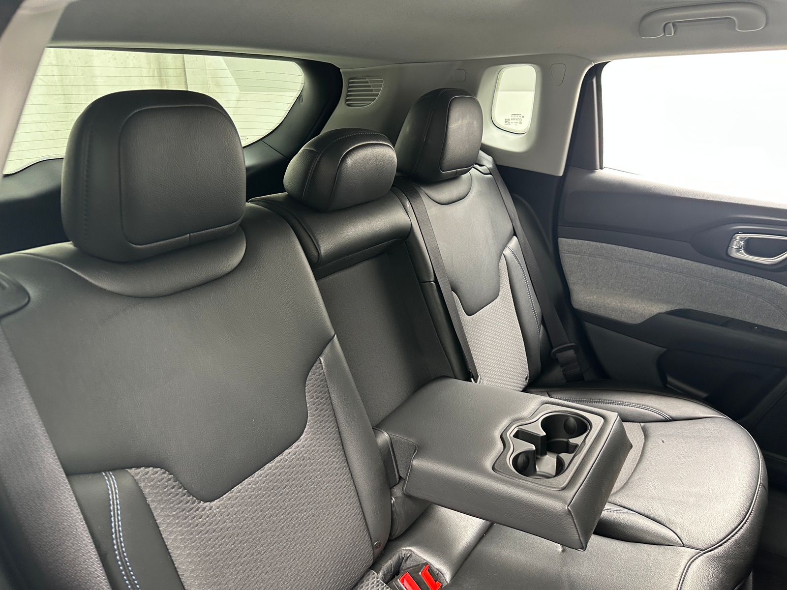 Thumbnail: 2022 Jeep Compass - 6