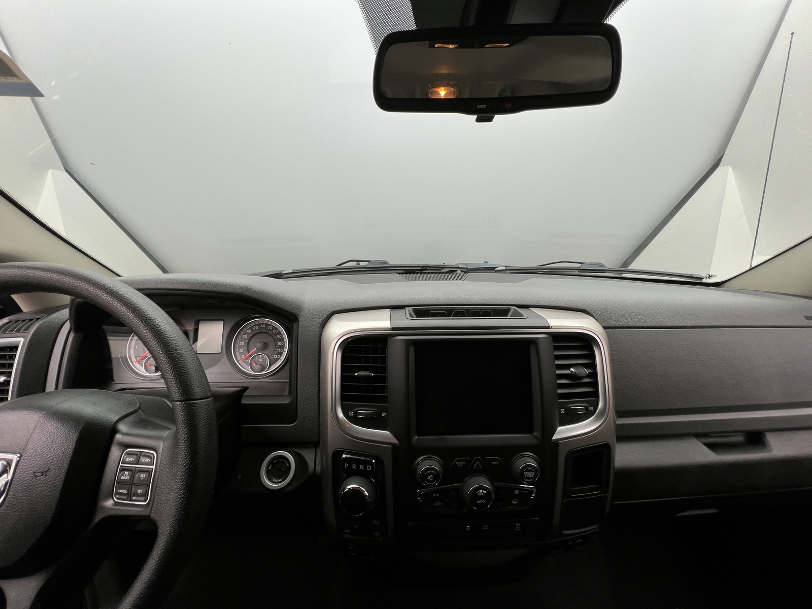 Thumbnail: 2019 RAM 1500 Classic - 3