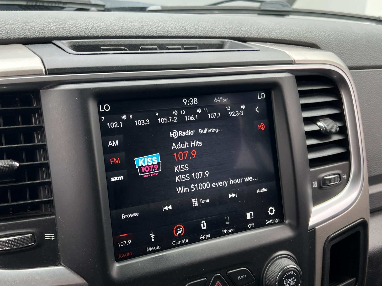 Thumbnail: 2019 RAM 1500 Classic - 4
