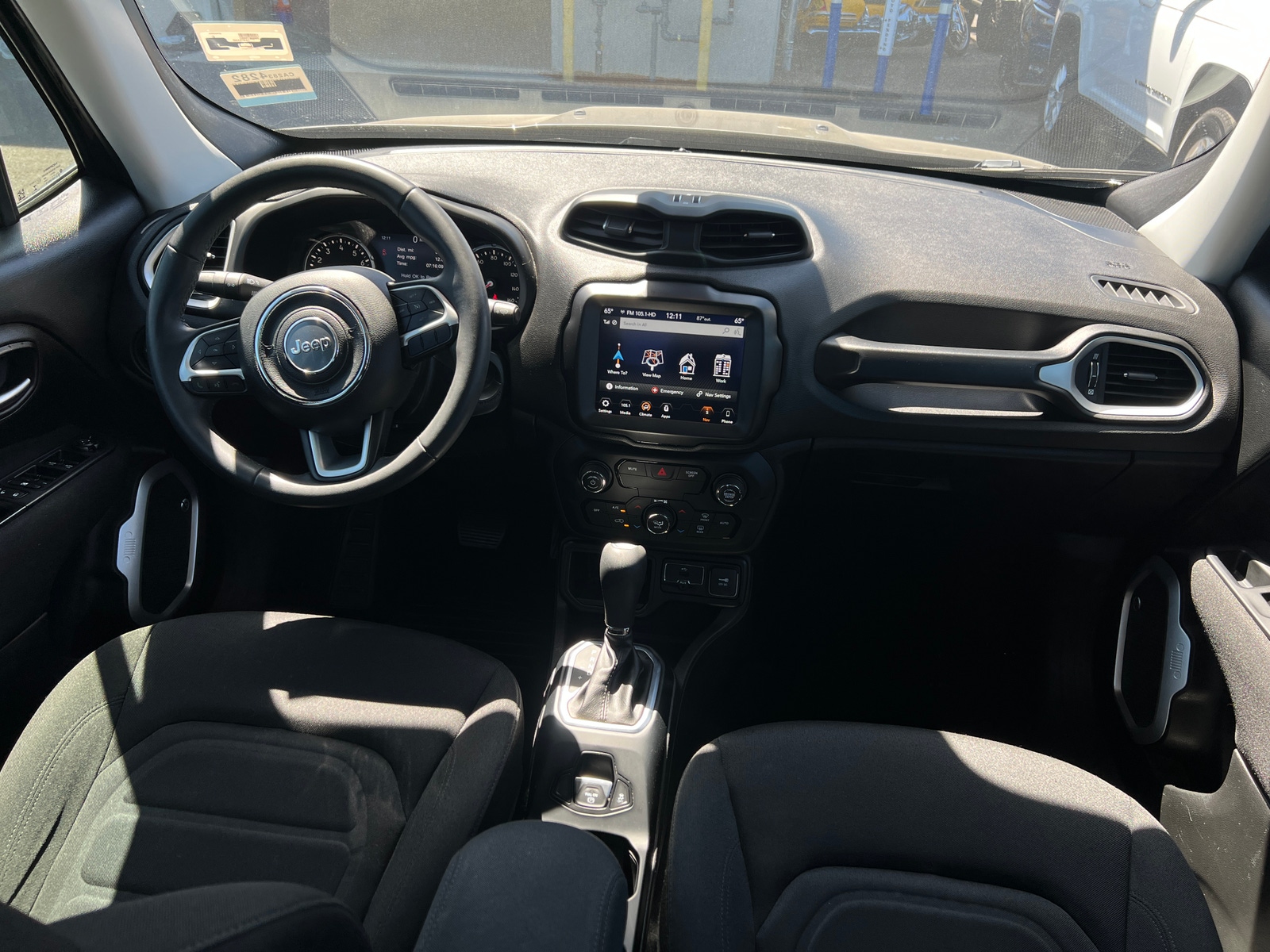 Thumbnail: 2018 Jeep Renegade - 3