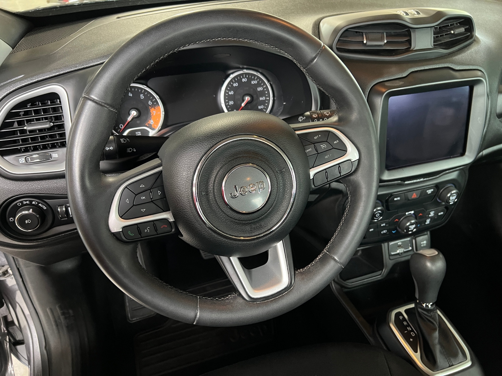 Thumbnail: 2018 Jeep Renegade - 5