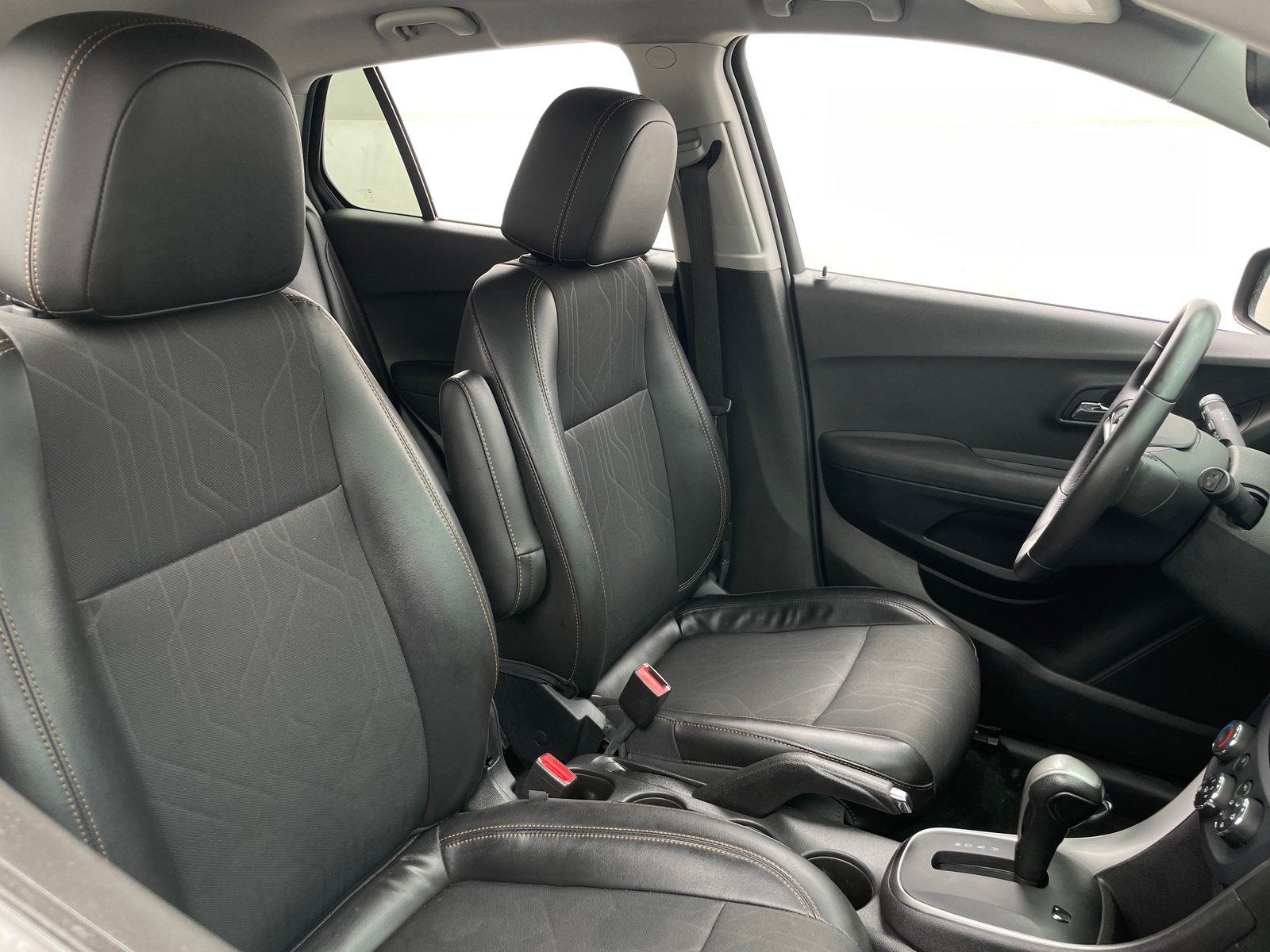 Thumbnail: 2017 Chevrolet Trax - 2
