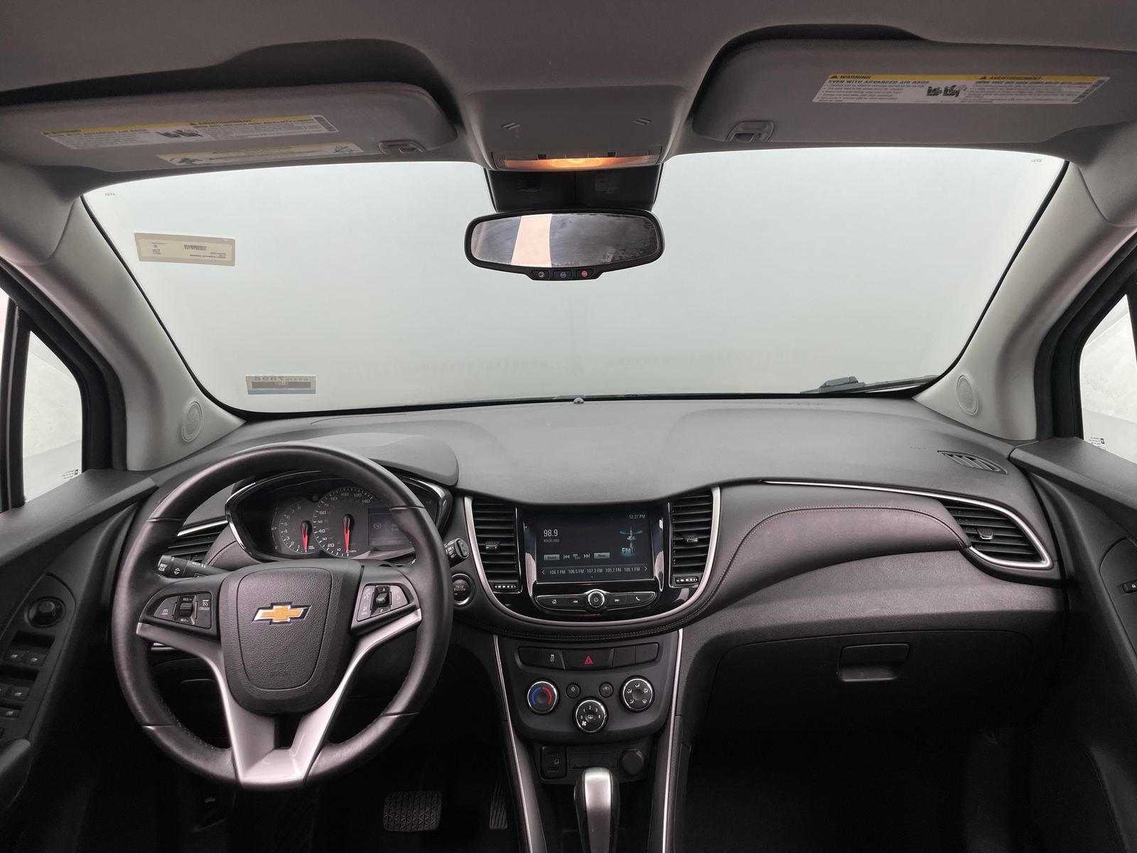 Thumbnail: 2017 Chevrolet Trax - 3
