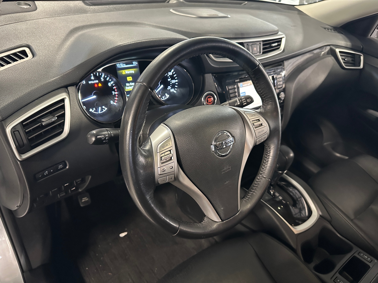 Thumbnail: 2016 Nissan Rogue - 2