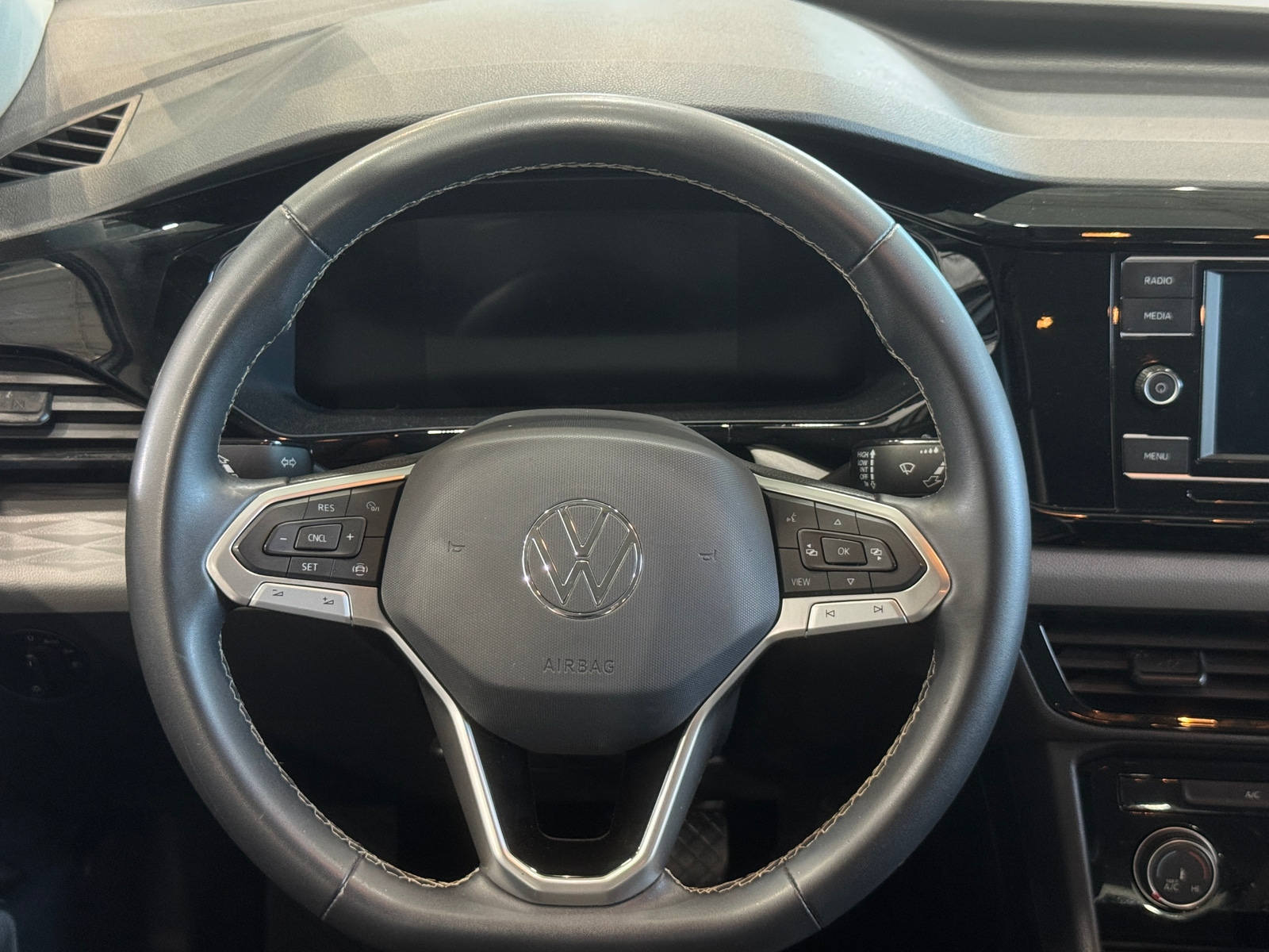 Thumbnail: 2023 Volkswagen Taos - 5