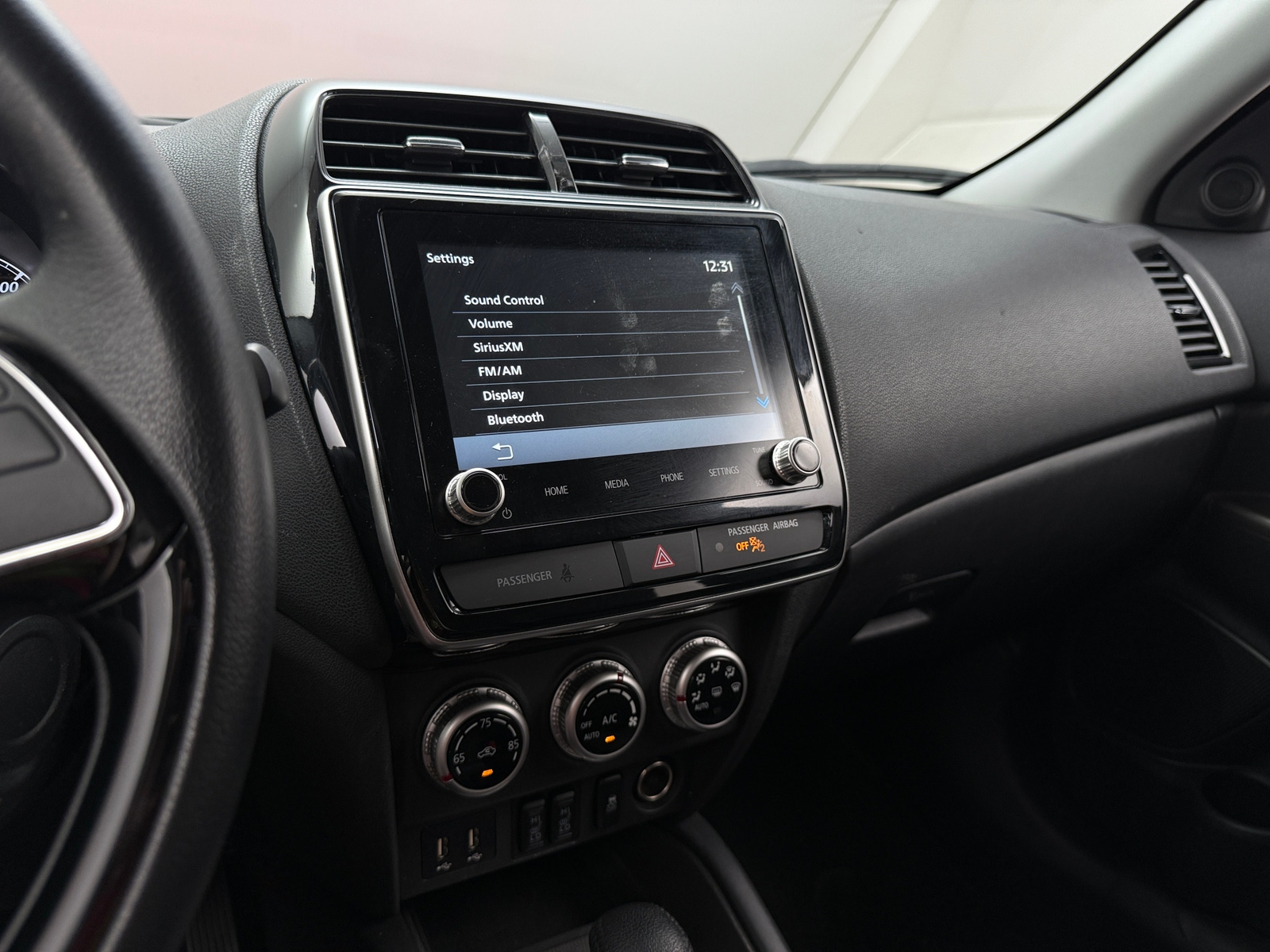 Thumbnail: 2023 Mitsubishi Outlander Sport - 3