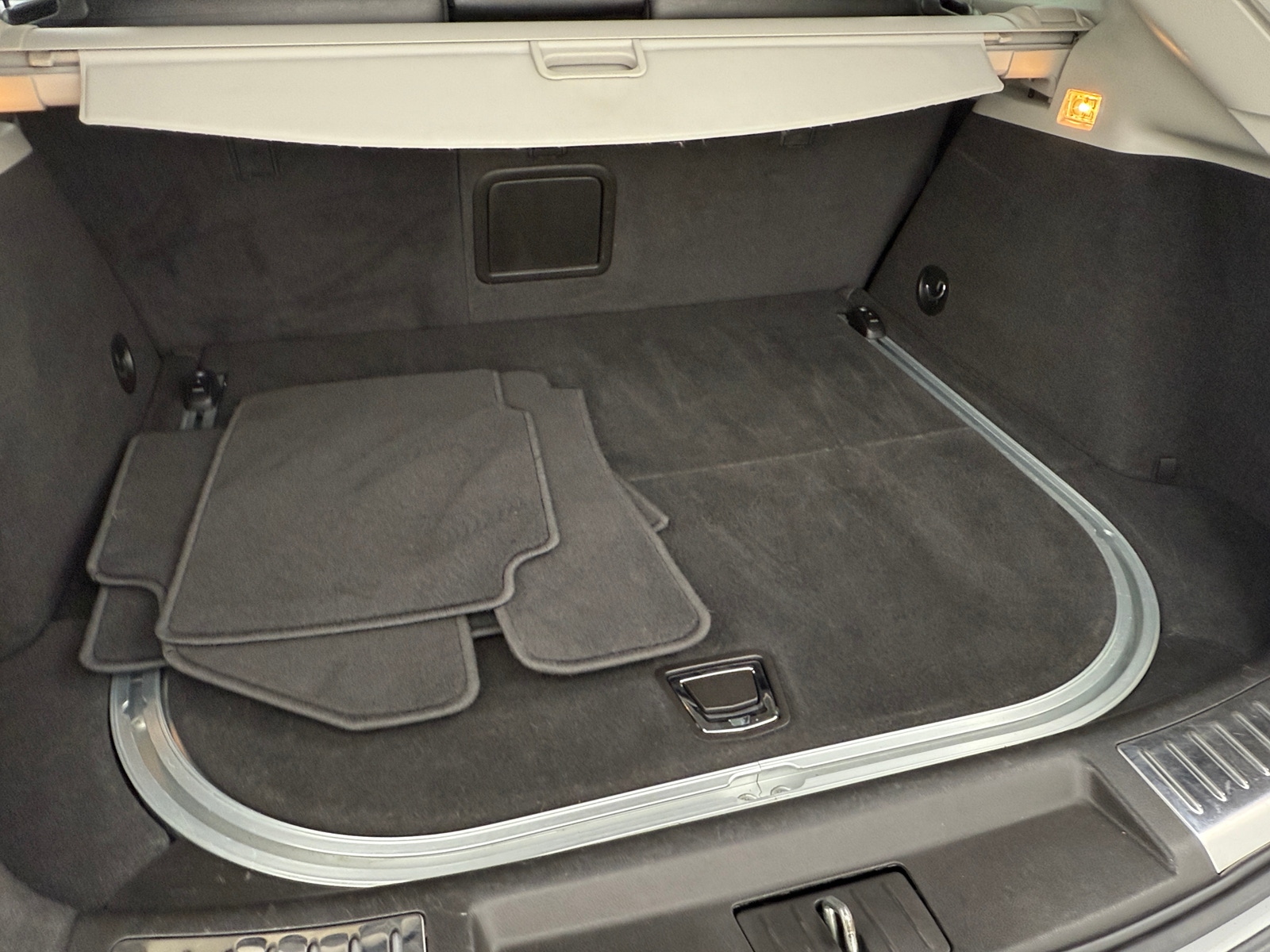 Thumbnail: 2012 Cadillac SRX - 6