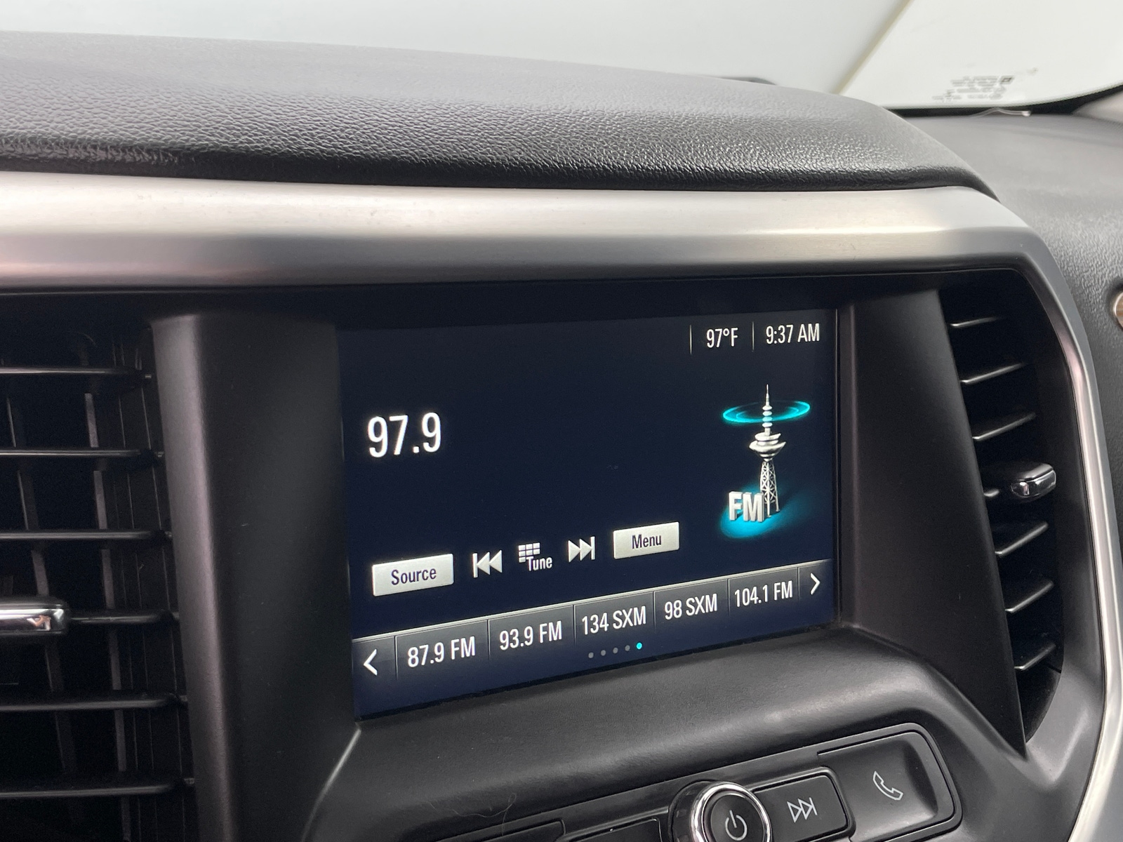 Thumbnail: 2017 GMC Acadia - 4