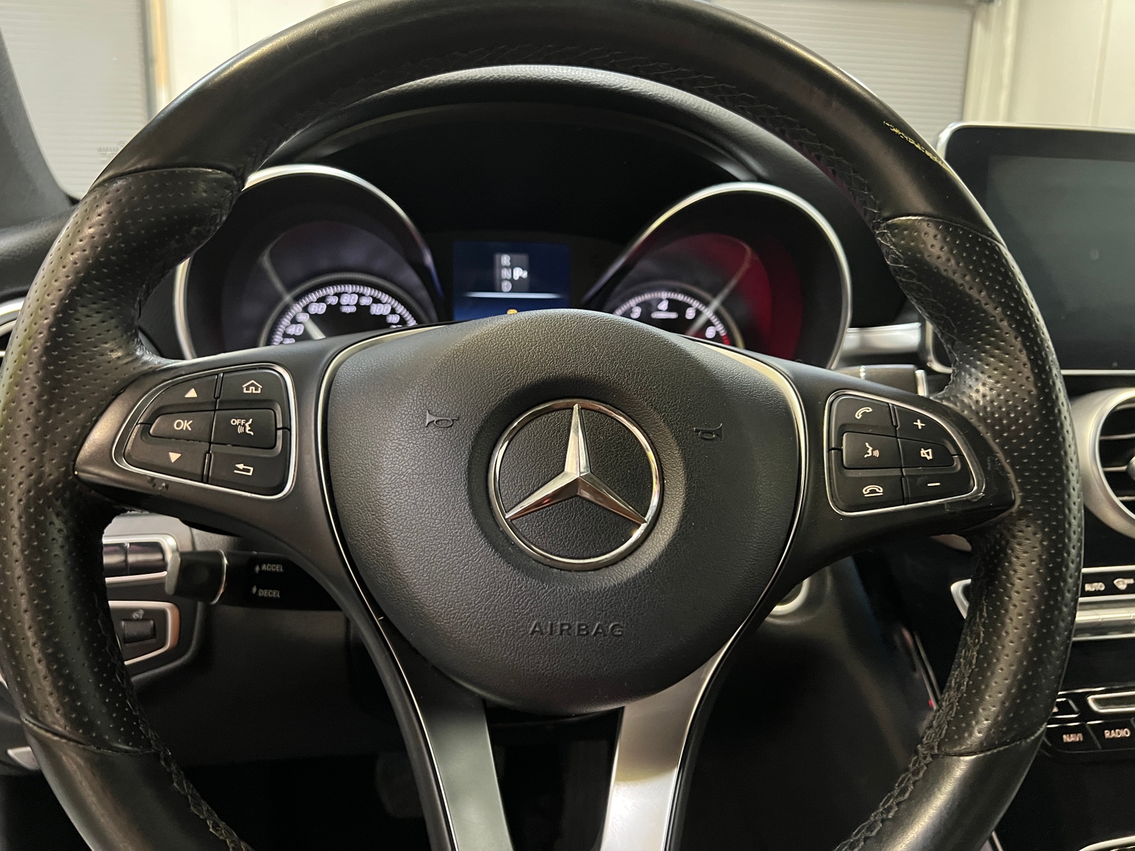 Thumbnail: 2017 Mercedes-Benz C-Class - 3