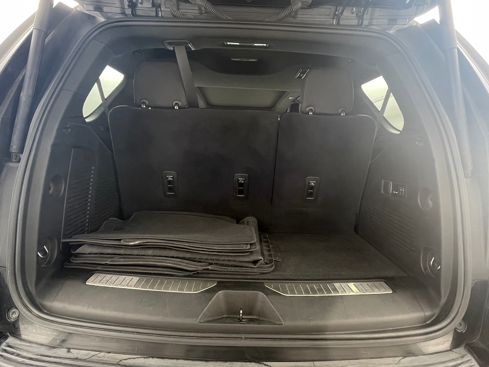 Thumbnail: 2021 Chevrolet Tahoe - 6