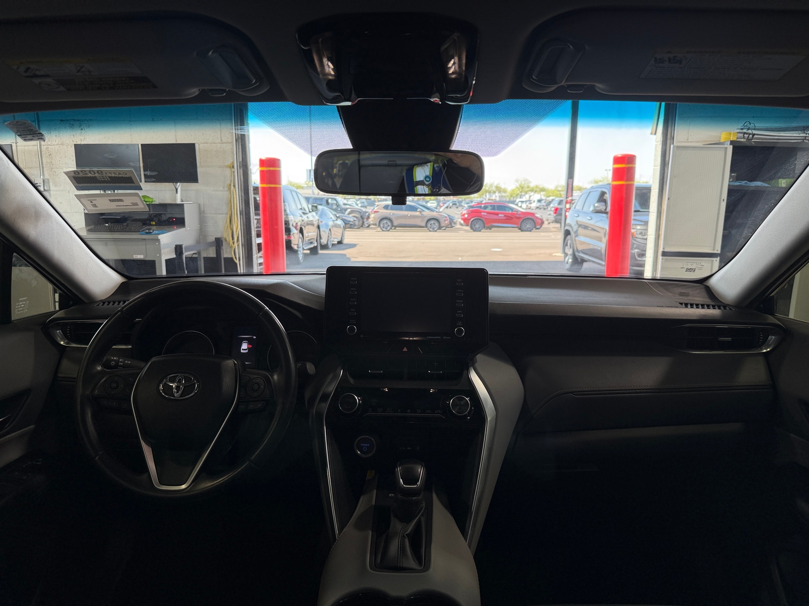 Thumbnail: 2021 Toyota Venza - 3