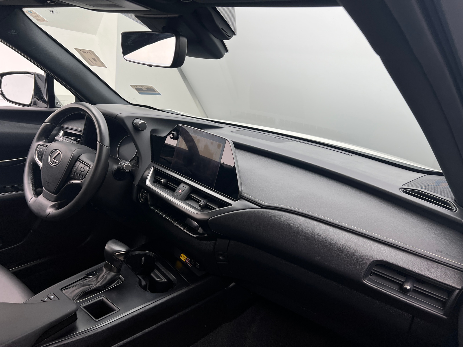 Thumbnail: 2023 Lexus UX - 2