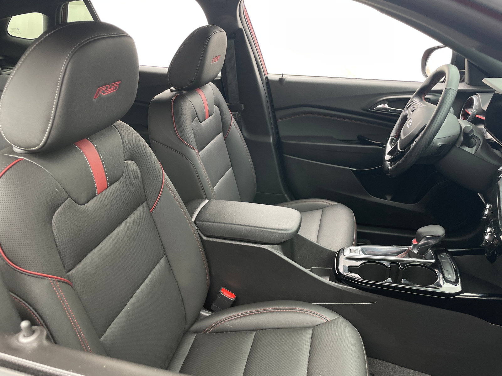 Thumbnail: 2025 Chevrolet Trax - 2