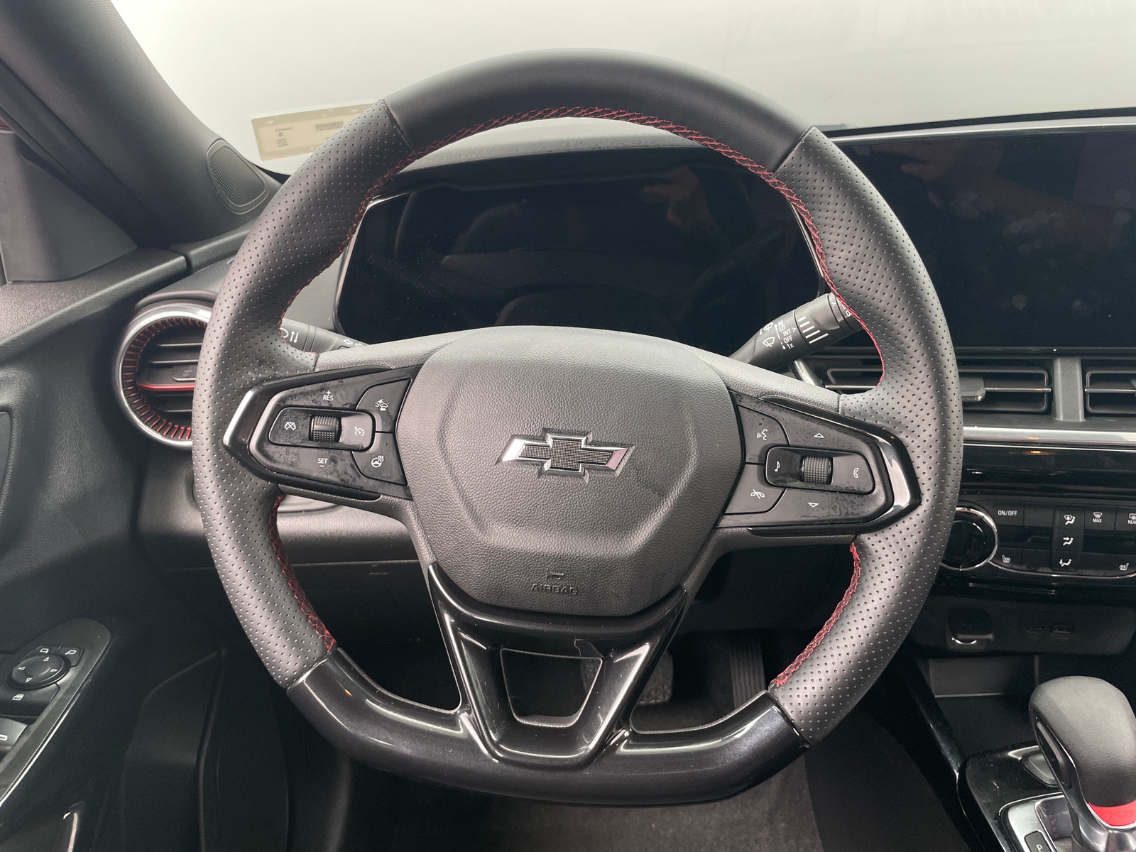 Thumbnail: 2025 Chevrolet Trax - 5