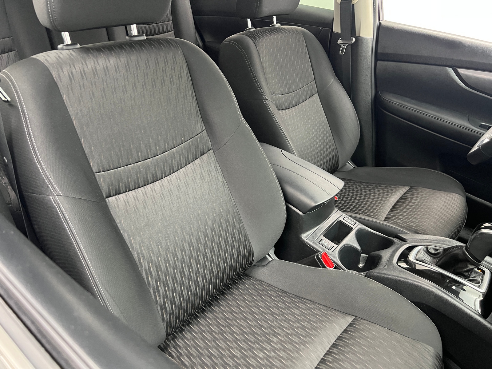 Thumbnail: 2019 Nissan Rogue - 2
