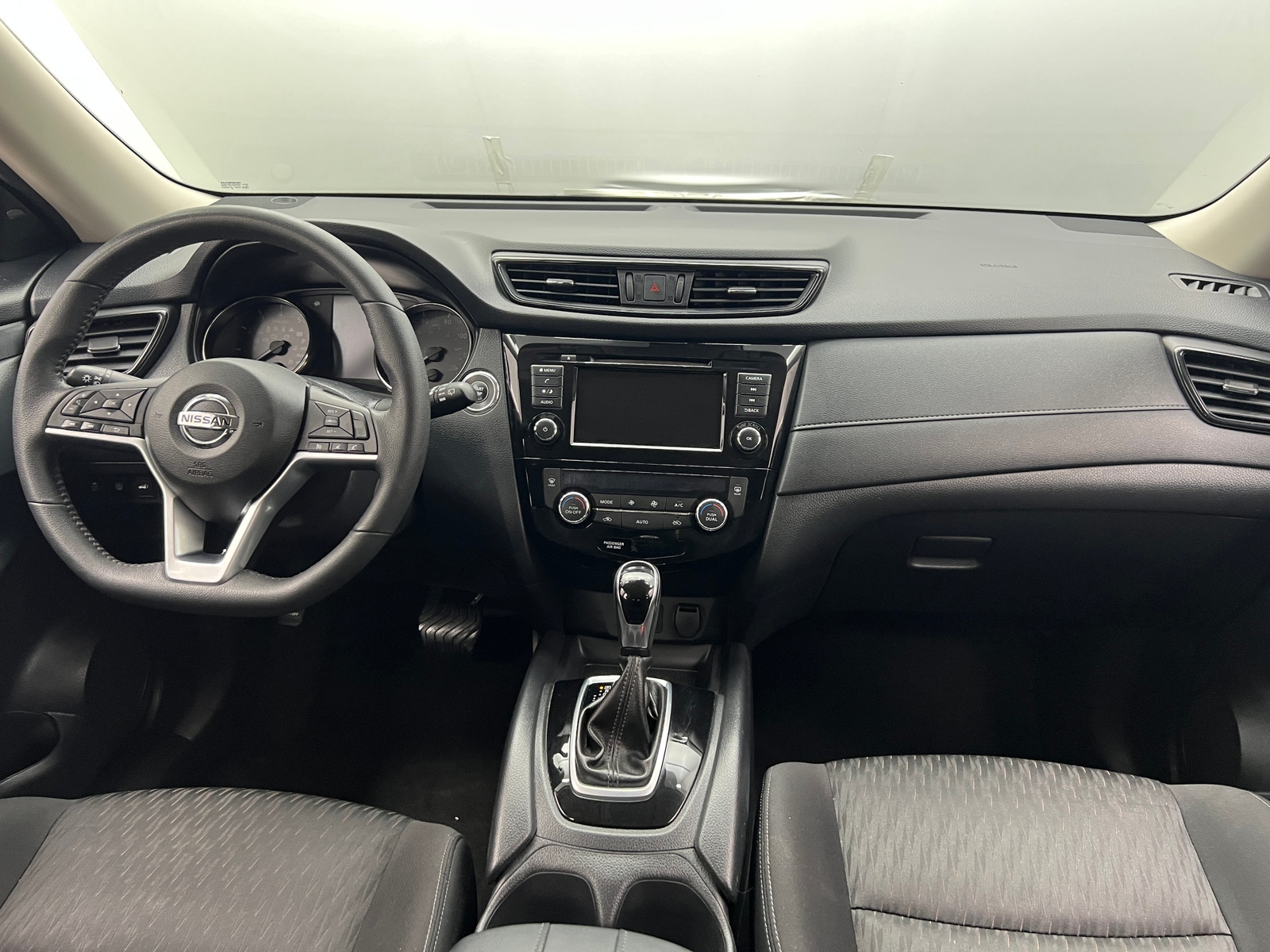 Thumbnail: 2019 Nissan Rogue - 3