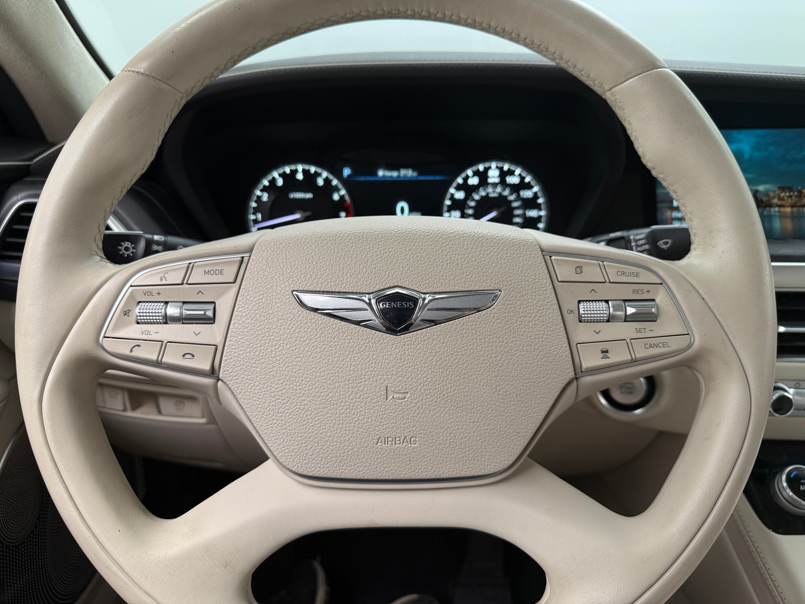 Thumbnail: 2022 Genesis G90 - 4