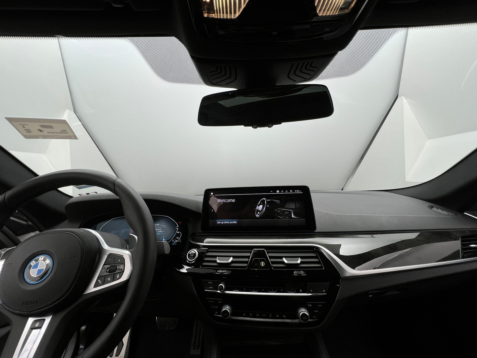 Thumbnail: 2023 BMW 5 Series - 2