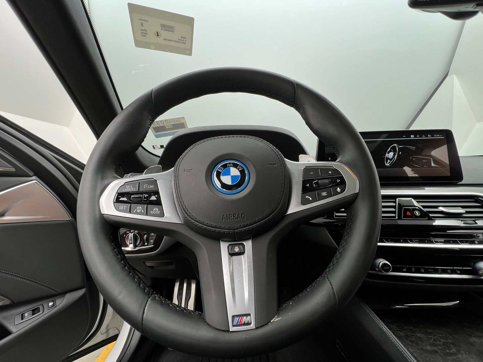 Thumbnail: 2023 BMW 5 Series - 4