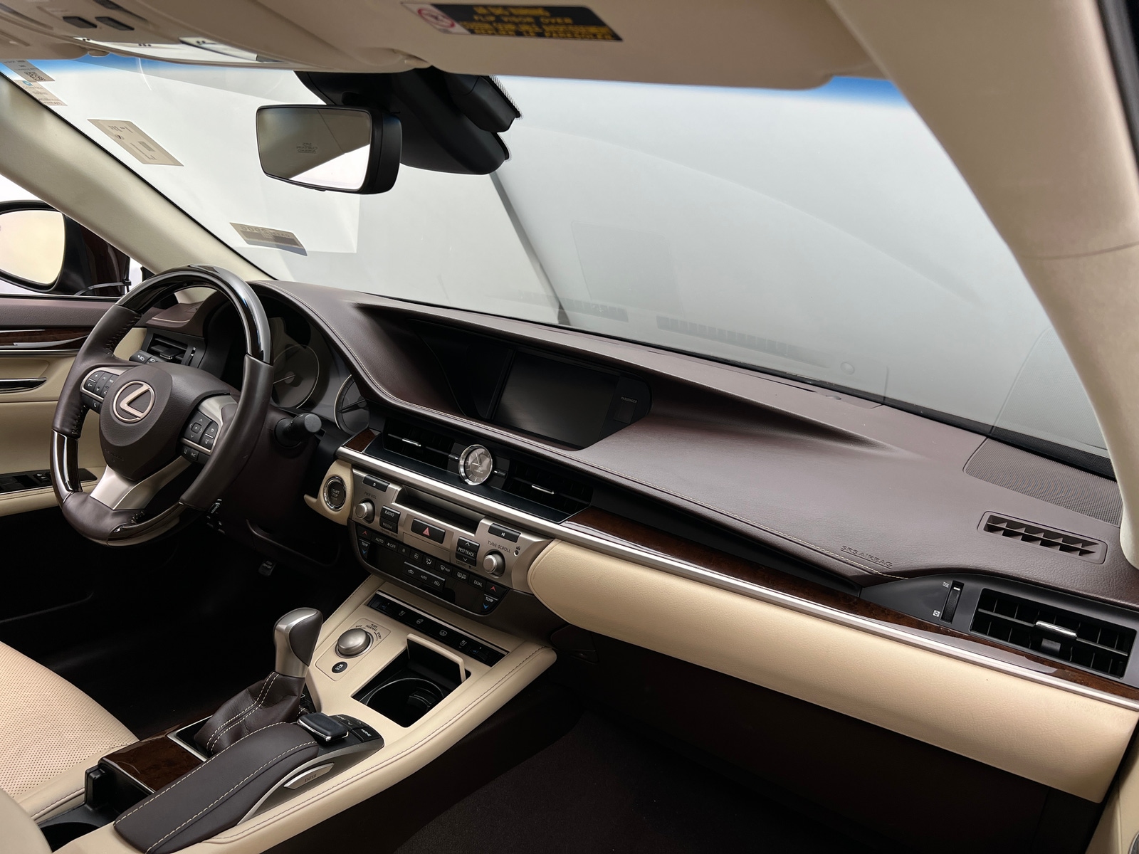 Thumbnail: 2016 Lexus ES - 2