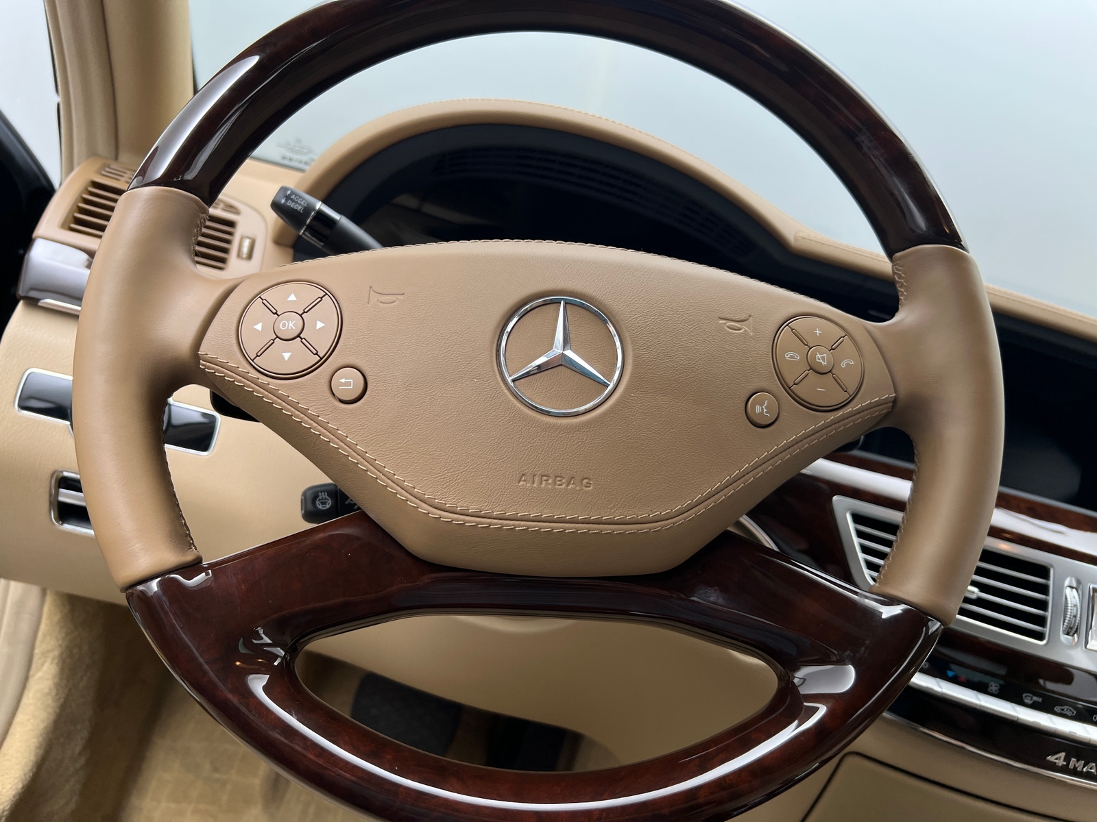 Thumbnail: 2013 Mercedes-Benz S-Class - 4
