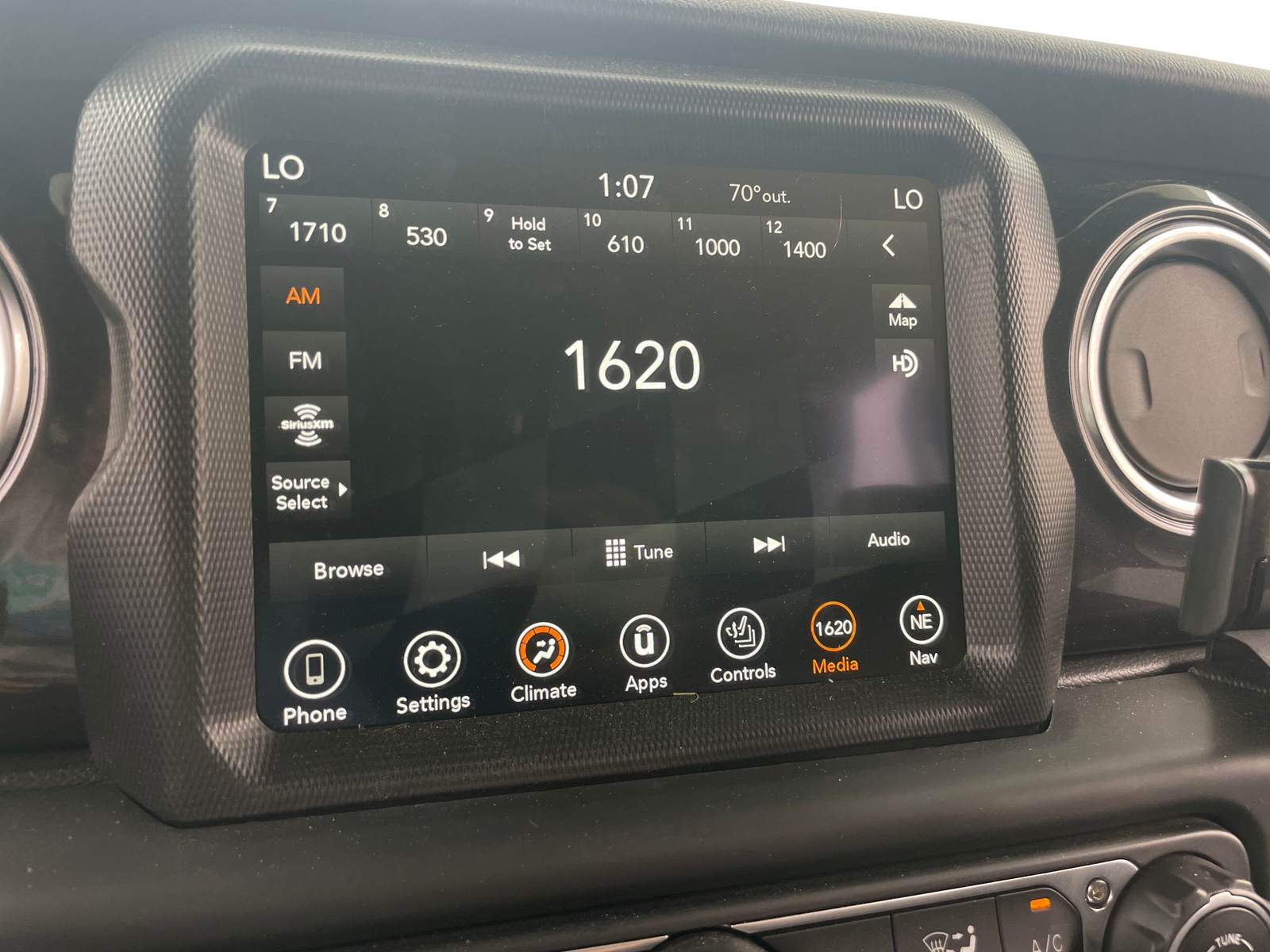 Thumbnail: 2021 Jeep Wrangler - 3