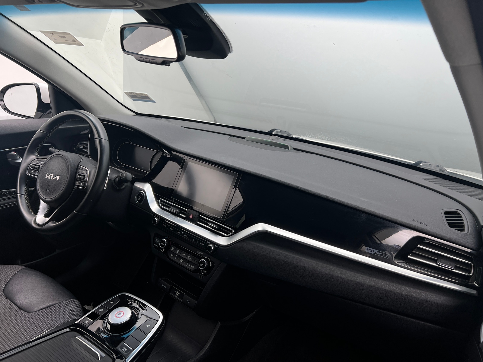 Thumbnail: 2022 Kia Niro - 2