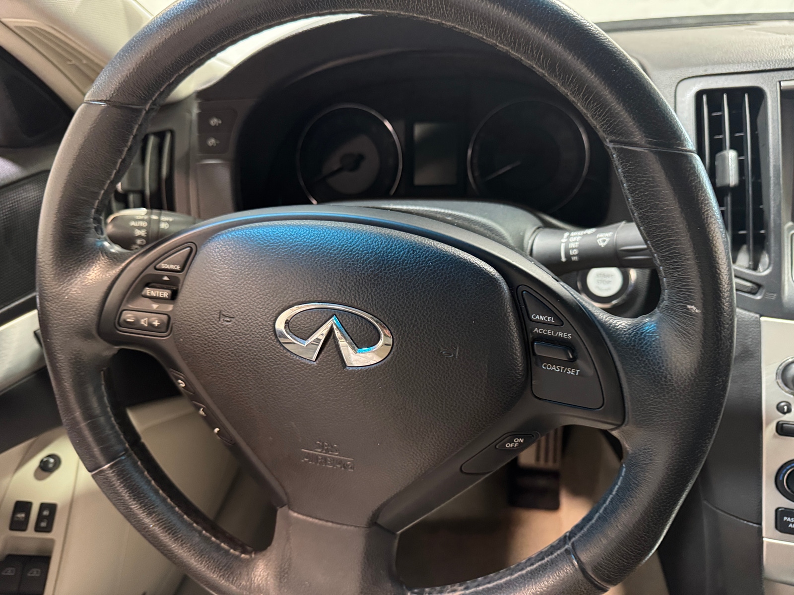 Thumbnail: 2015 INFINITI Q60 - 3