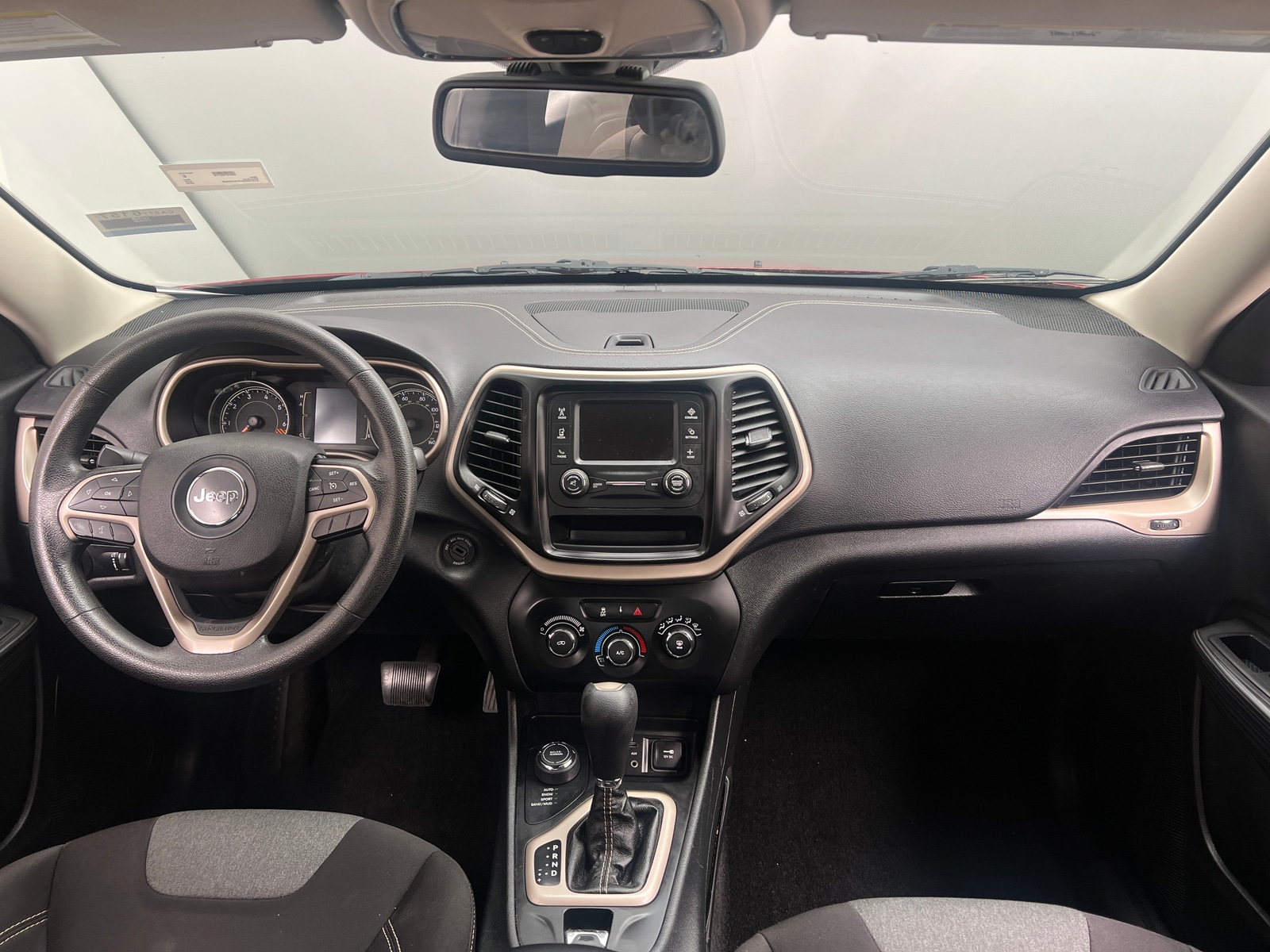 Thumbnail: 2015 Jeep Cherokee - 3