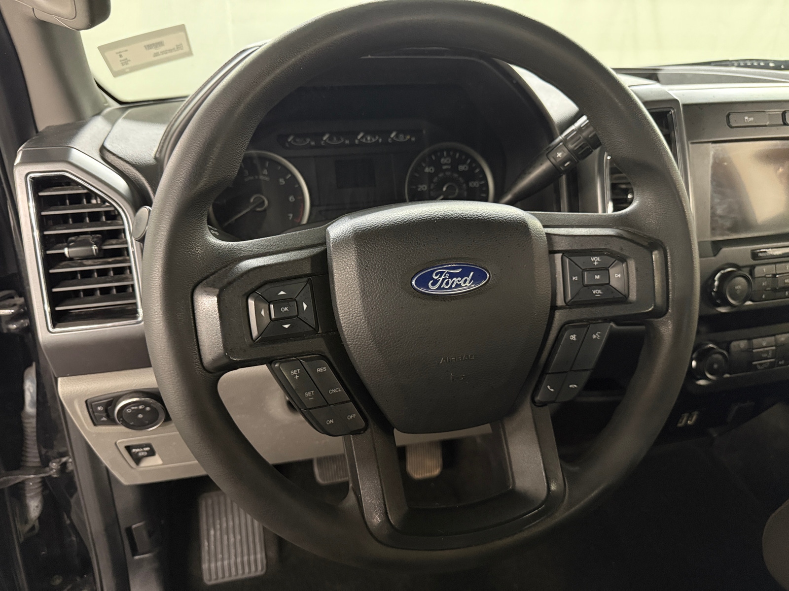 Thumbnail: 2019 Ford Econoline - 5