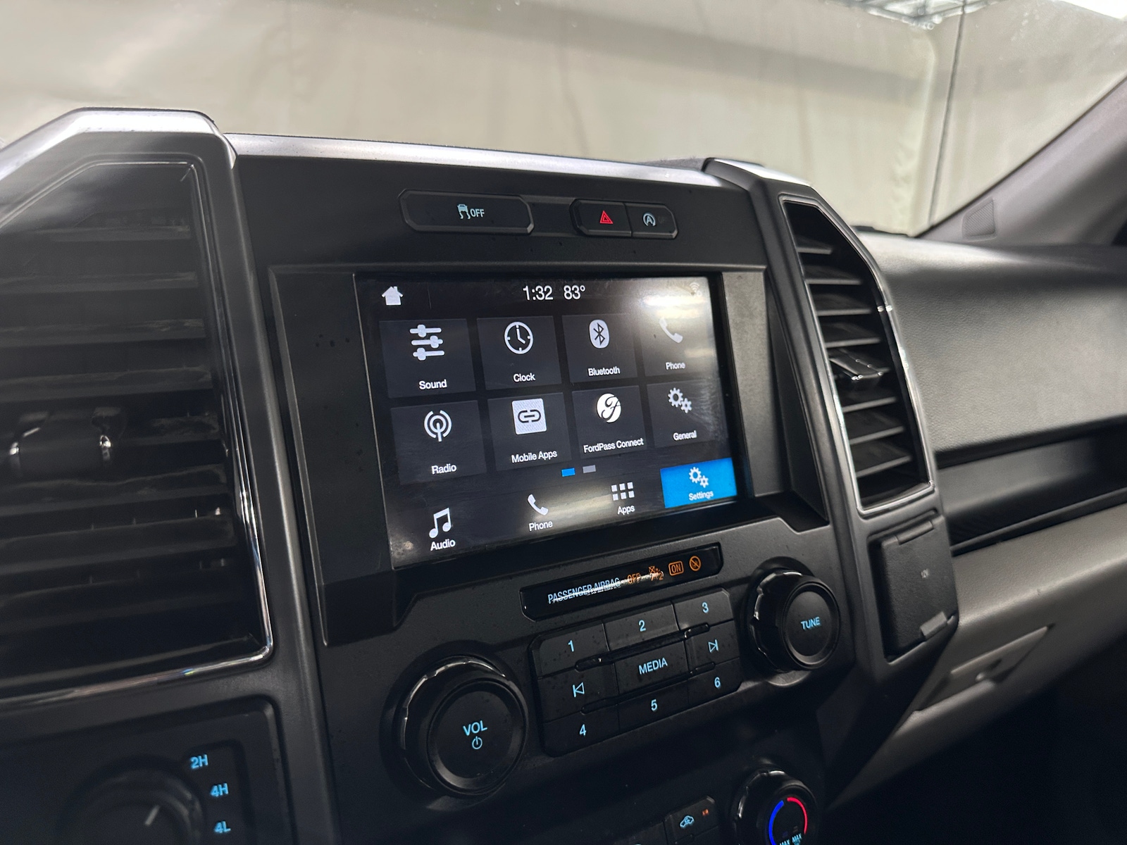 Thumbnail: 2019 Ford Econoline - 4