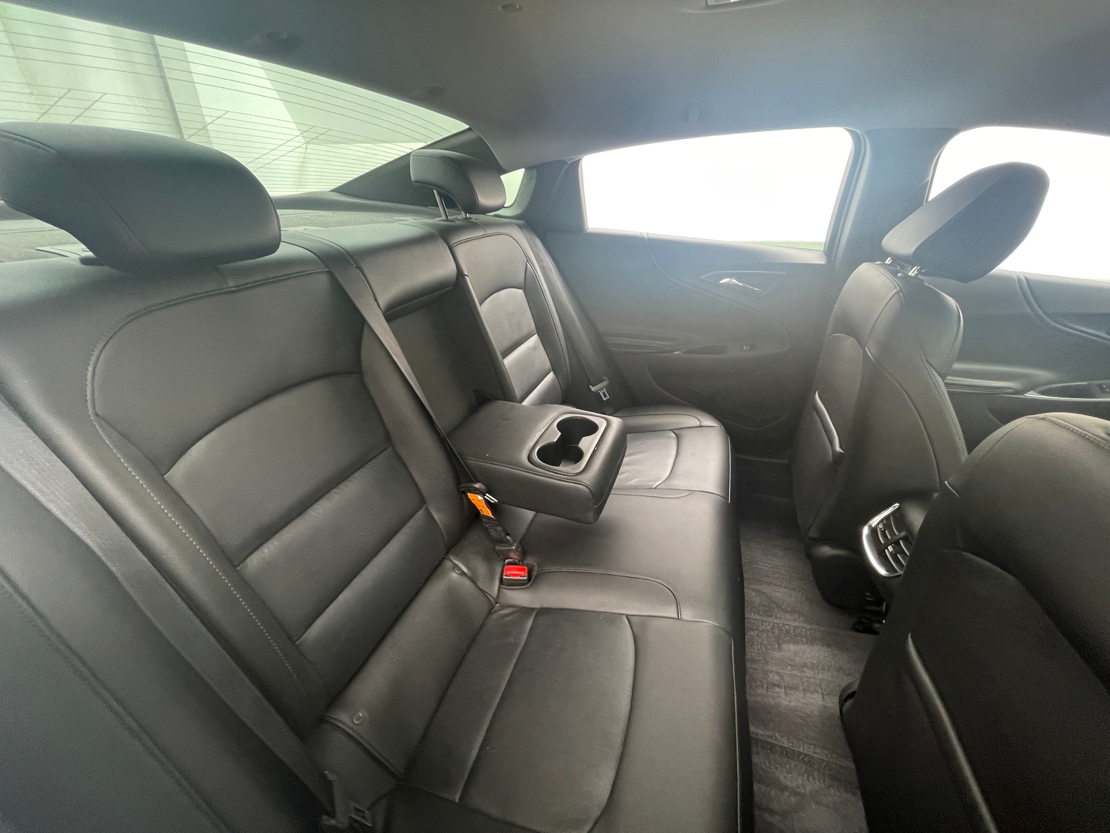Thumbnail: 2018 Chevrolet Malibu - 6