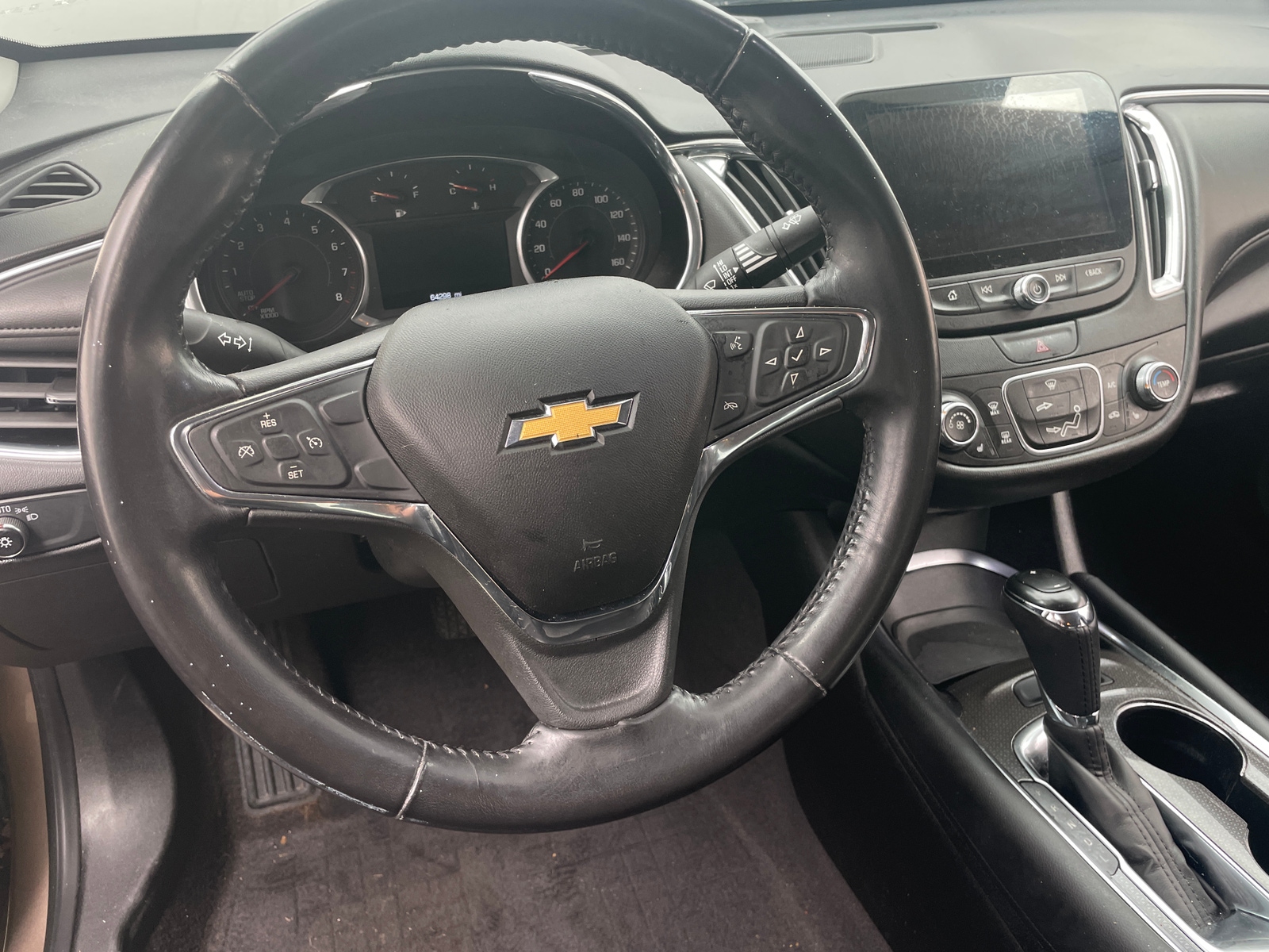 Thumbnail: 2018 Chevrolet Malibu - 5