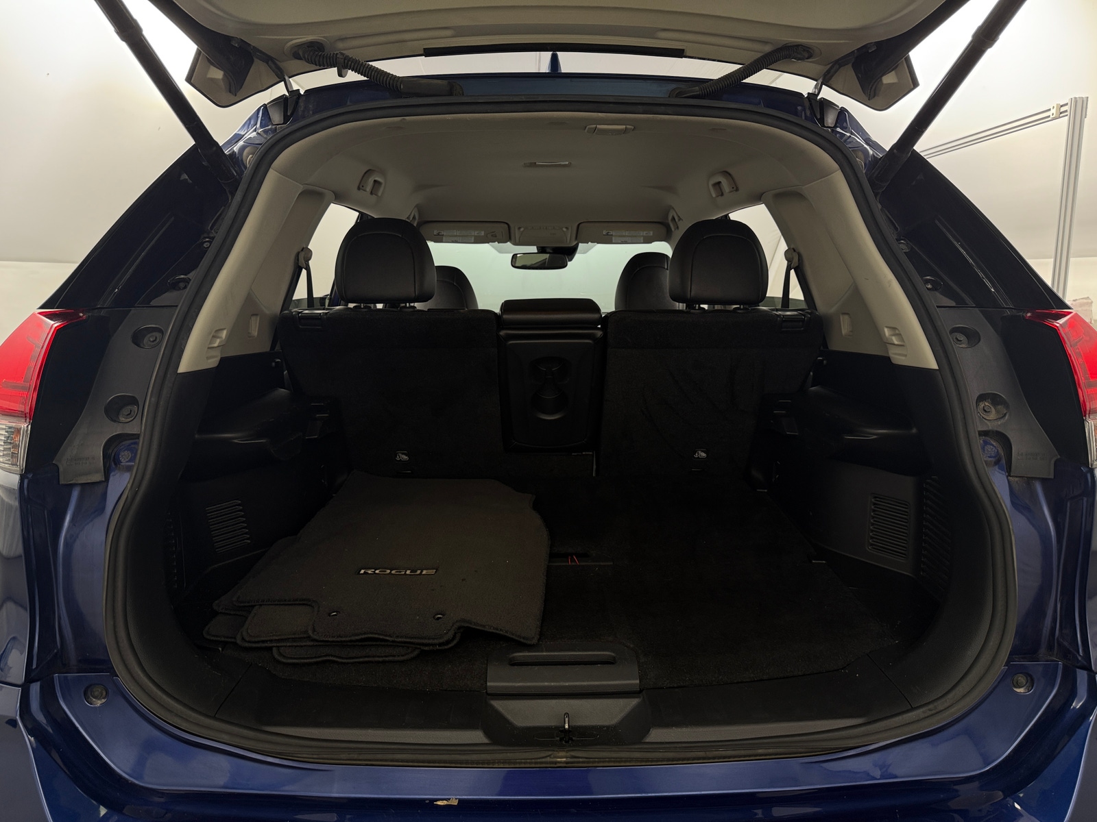 Thumbnail: 2019 Nissan Rogue - 6