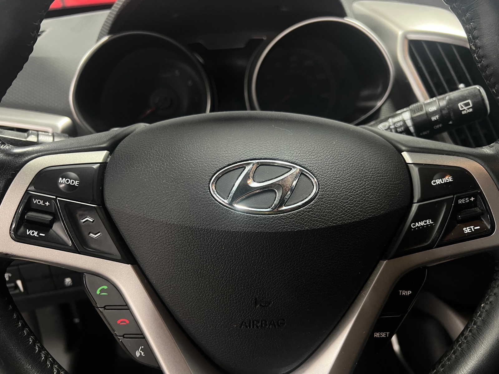 Thumbnail: 2017 Hyundai Veloster - 4