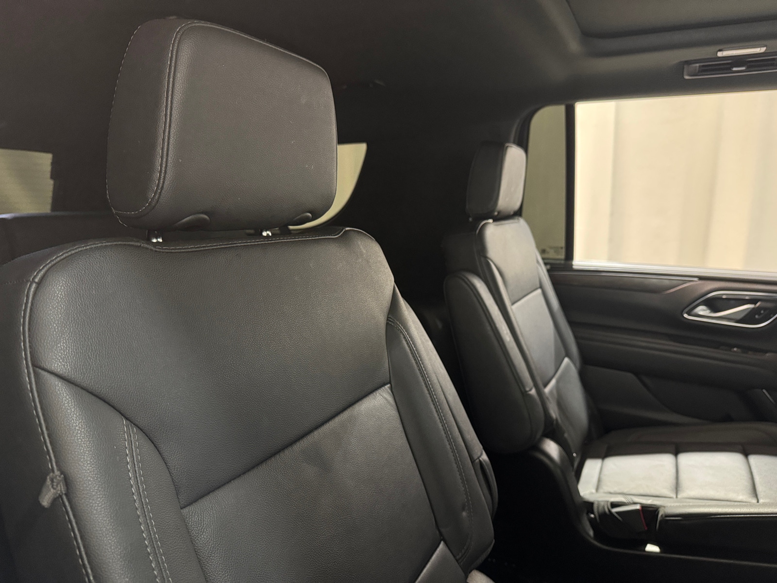 Thumbnail: 2022 Chevrolet Suburban - 5